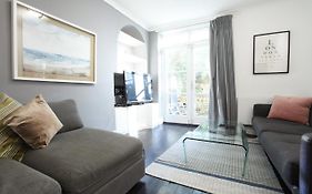 Walk To Notting Hill /Paddington 1 B/R With Patio