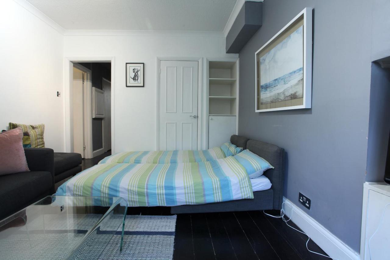 Apartamento Walk To Notting Hill /Paddington 1 B/R With Patio Londres Exterior foto