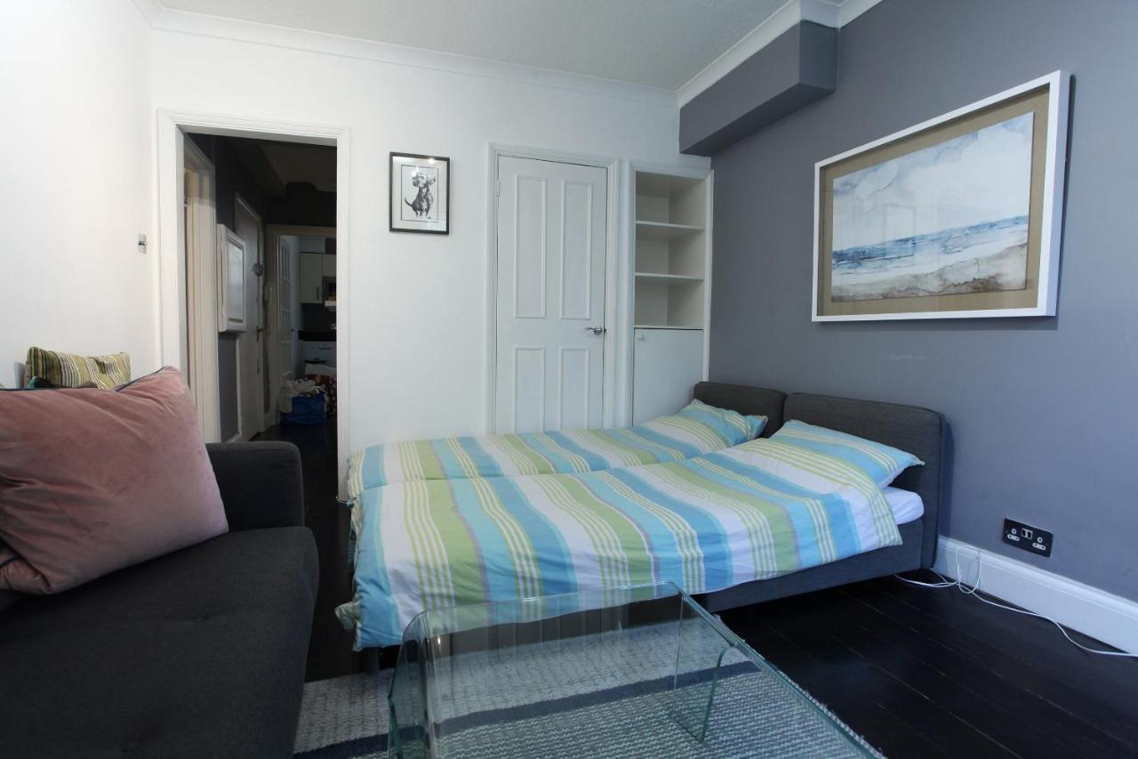Apartamento Walk To Notting Hill /Paddington 1 B/R With Patio Londres Exterior foto
