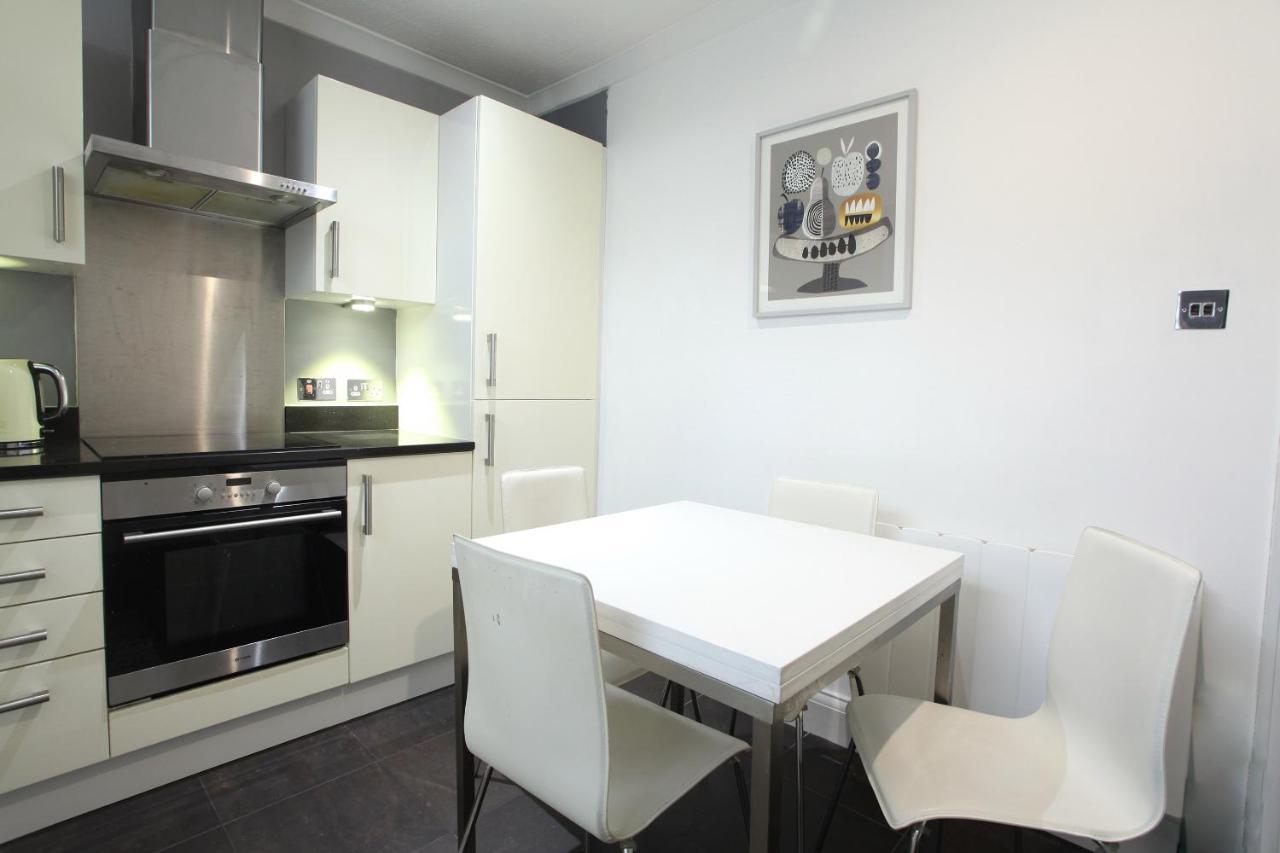 Apartamento Walk To Notting Hill /Paddington 1 B/R With Patio Londres Exterior foto